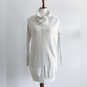 (BLACK) Wilfred Silk + Cashmere Turtleneck